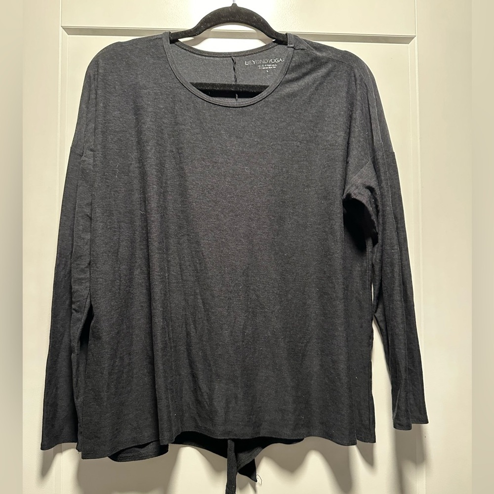 Beyond yoga featherweight long-sleeved pullover top